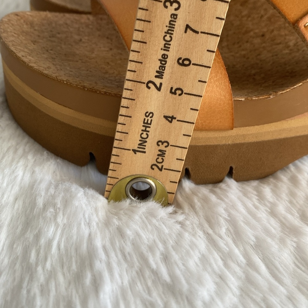 REEF Vista Higher Two Strap Slide Tan Sandals - Picture 11 of 11